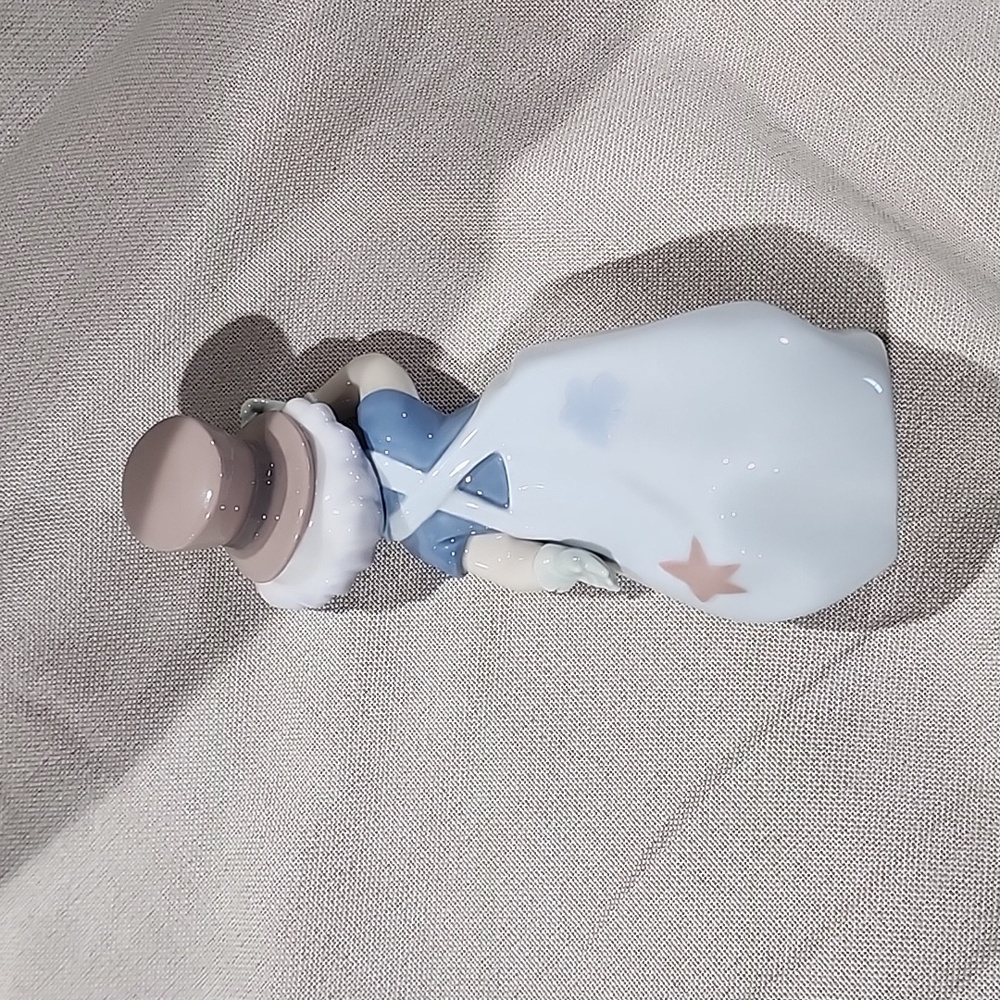 The Magician’s Hat Lladro Figurine - Picture 7 of 11